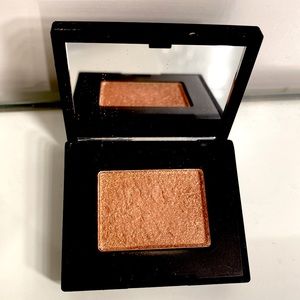 NARS Hardwired Eyeshadow in Pattaya.